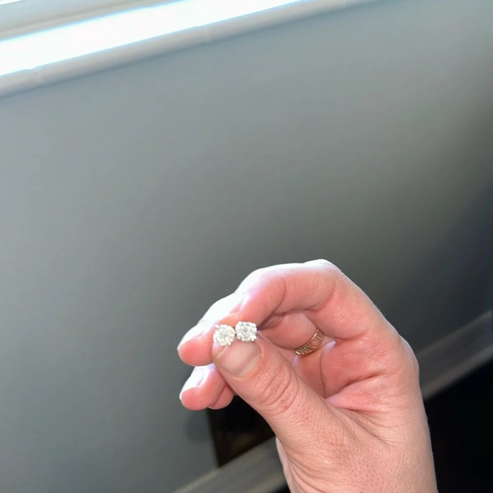 Ring Concierge Diamond Illusion Studs - Picture 5 of 9